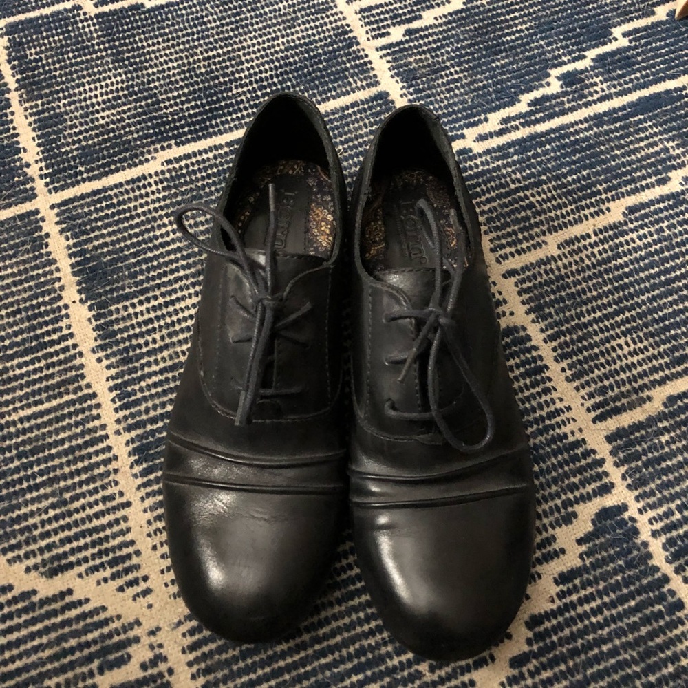 Born Black Flats
